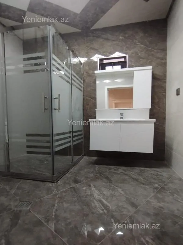 Satılır 6 otaqlı həyət evi 280 m²