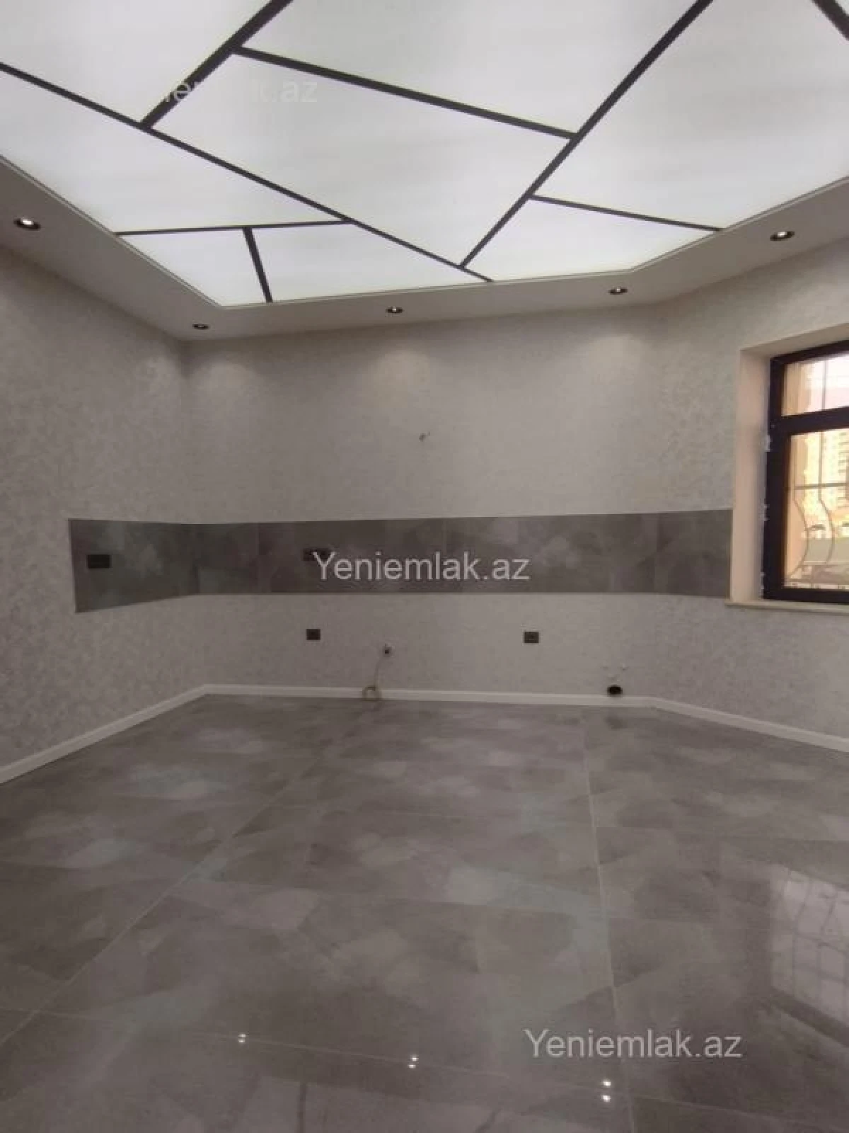 Satılır 6 otaqlı həyət evi 280 m²