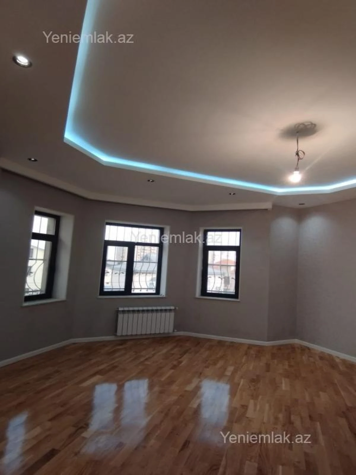 Satılır 6 otaqlı həyət evi 280 m²