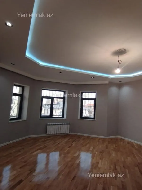 Satılır 6 otaqlı həyət evi 280 m²