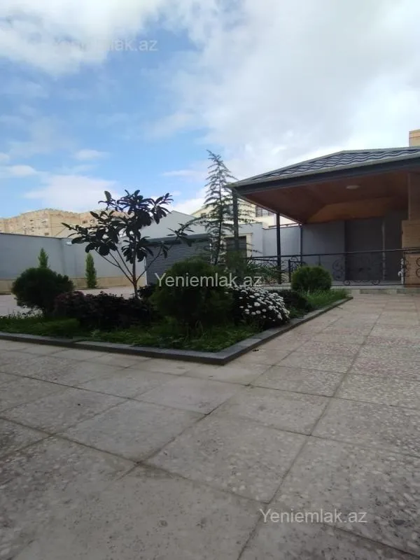 Satılır 6 otaqlı həyət evi 280 m²
