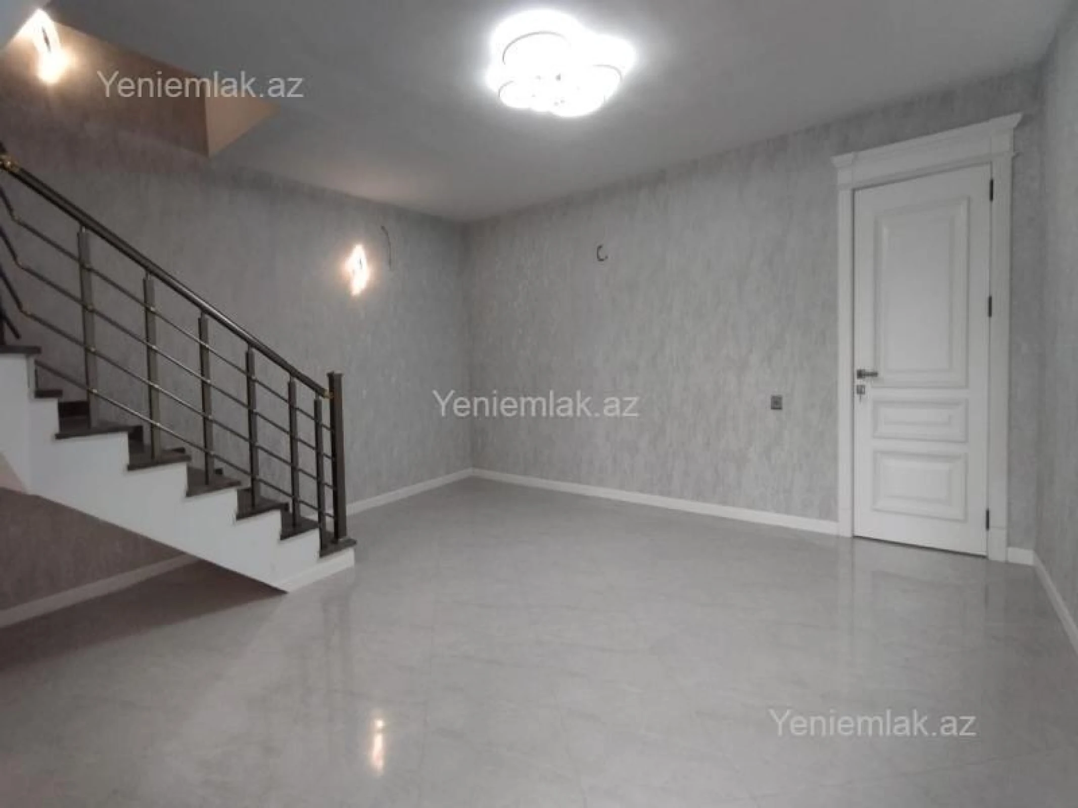 Satılır 6 otaqlı həyət evi 280 m²