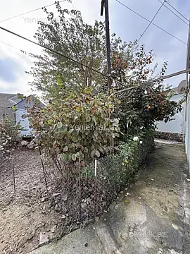 Satılır 4 otaqlı həyət evi 140 m²