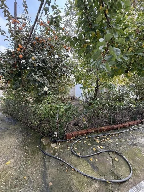 Satılır 4 otaqlı həyət evi 140 m²