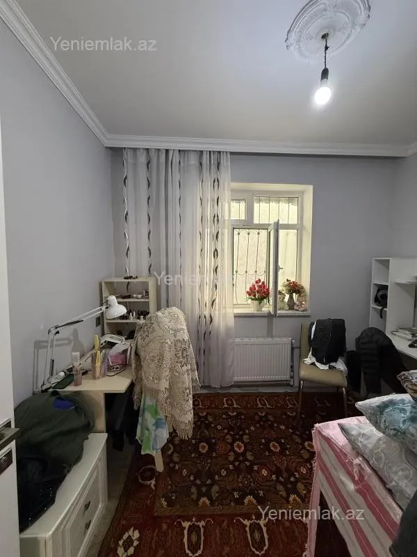 Satılır 4 otaqlı həyət evi 140 m²