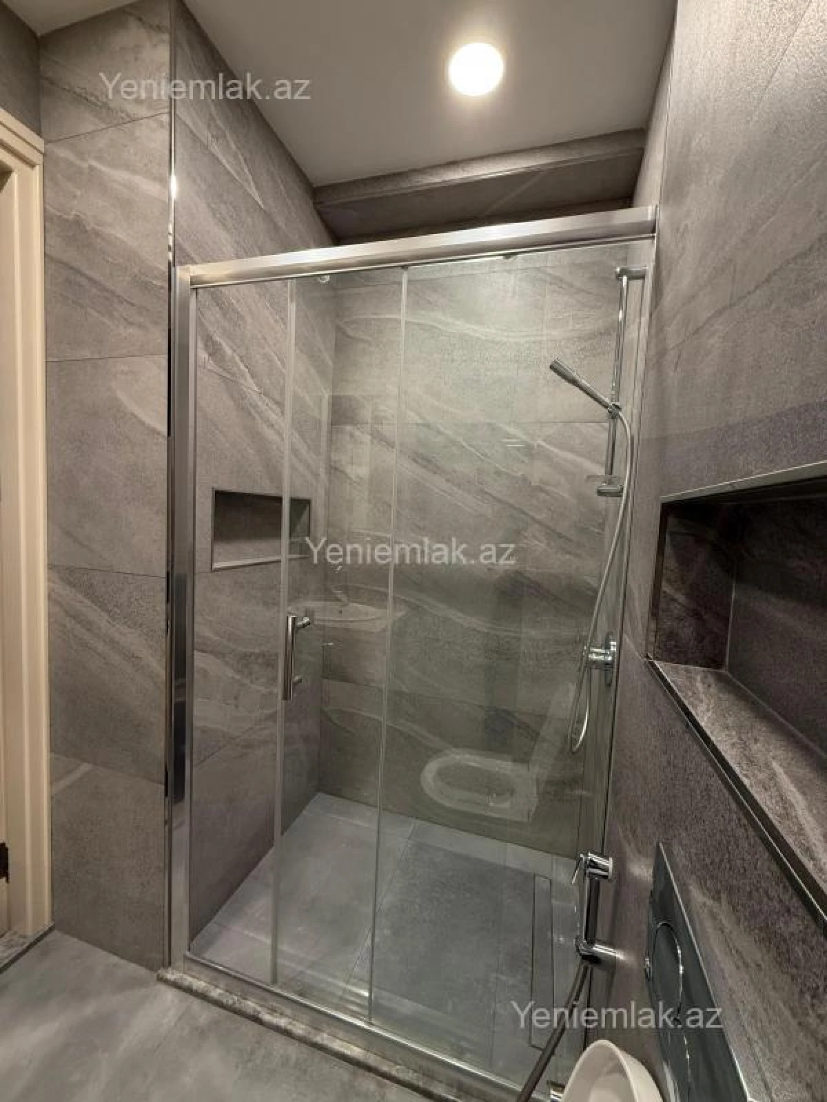 Satılır 3 otaqlı yeni tikili 150 m²