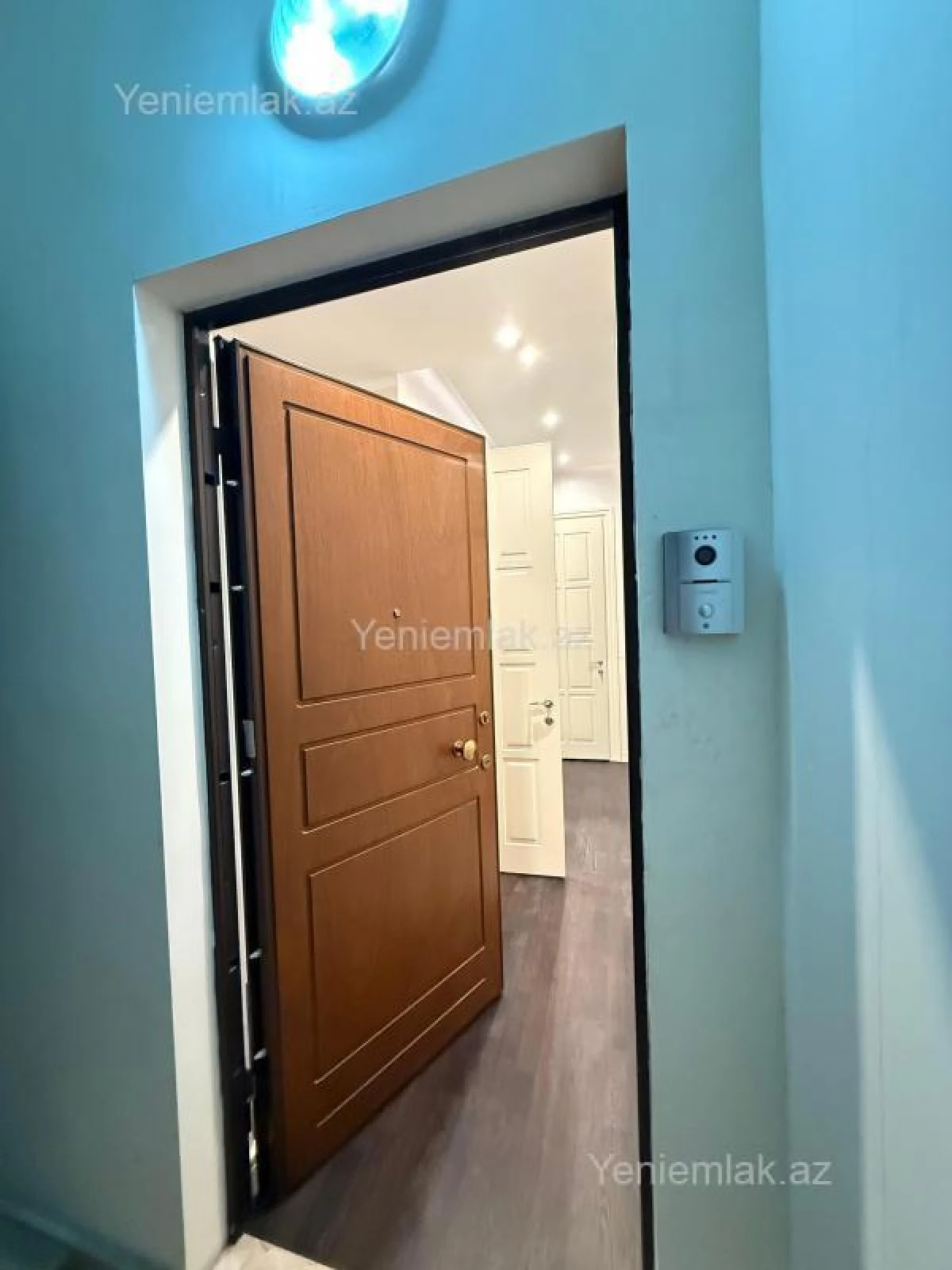 Satılır 3 otaqlı yeni tikili 150 m²