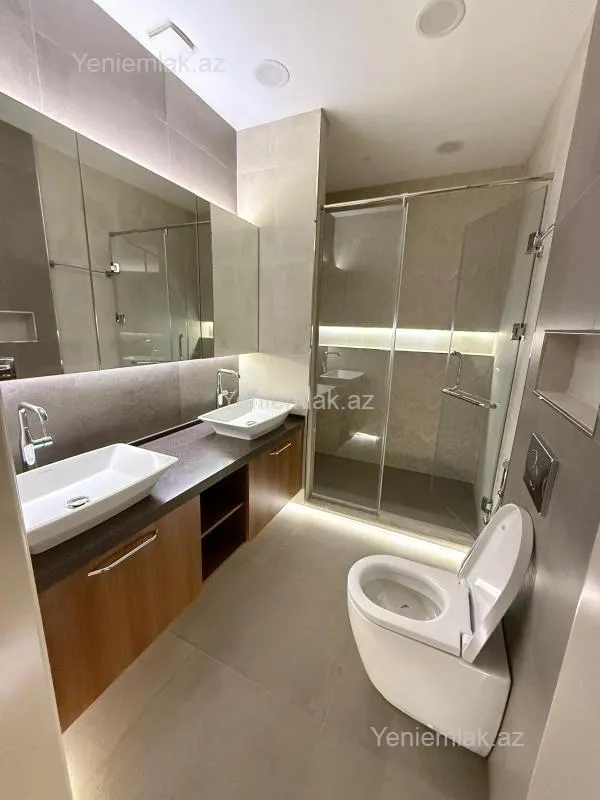 Satılır 3 otaqlı yeni tikili 150 m²