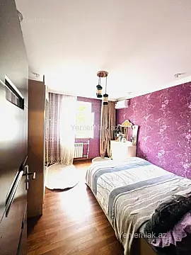 Satılır 4 otaqlı köhnə tikili 100 m²