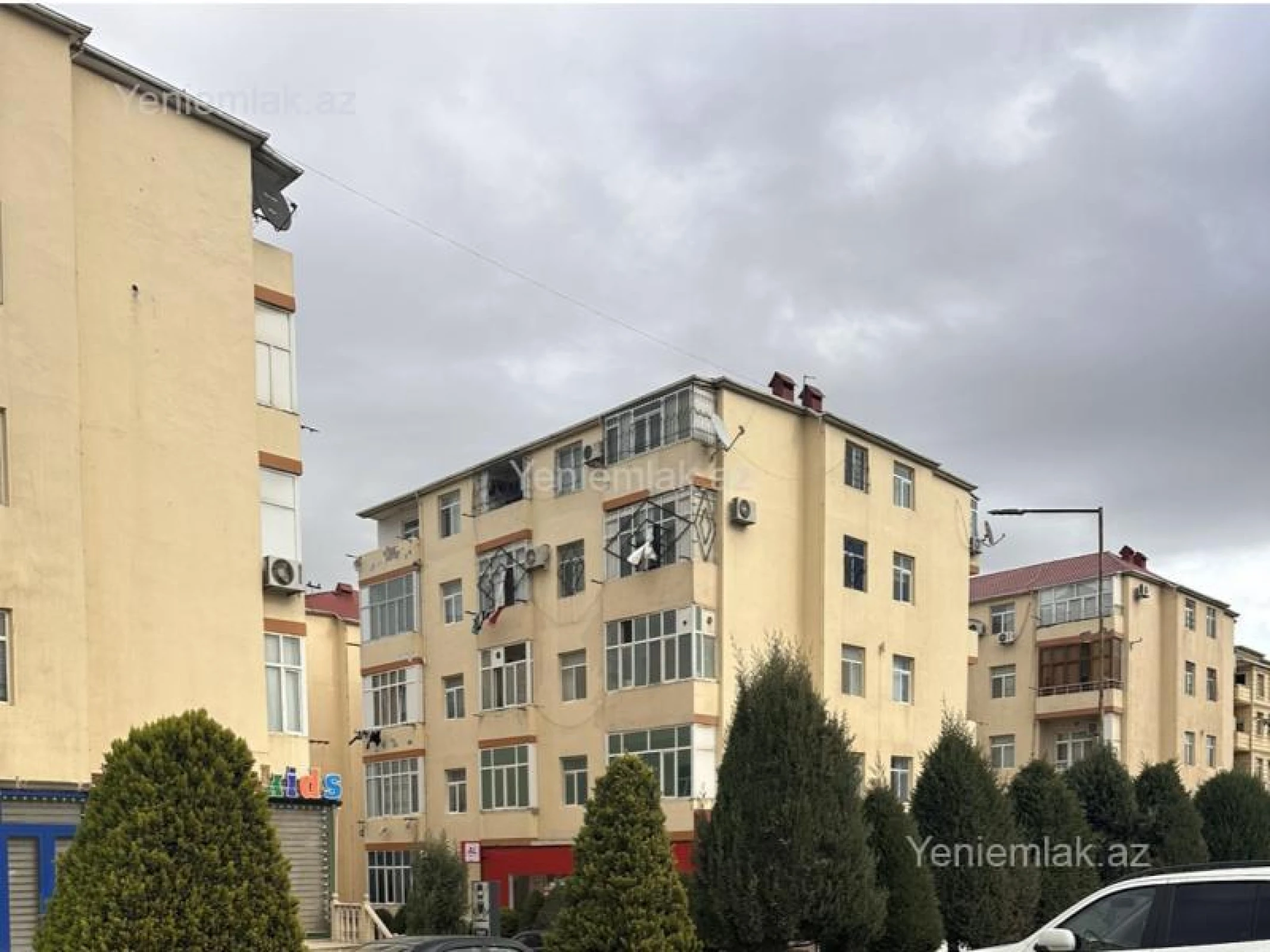Satılır 3 otaqlı yeni tikili 114 m²