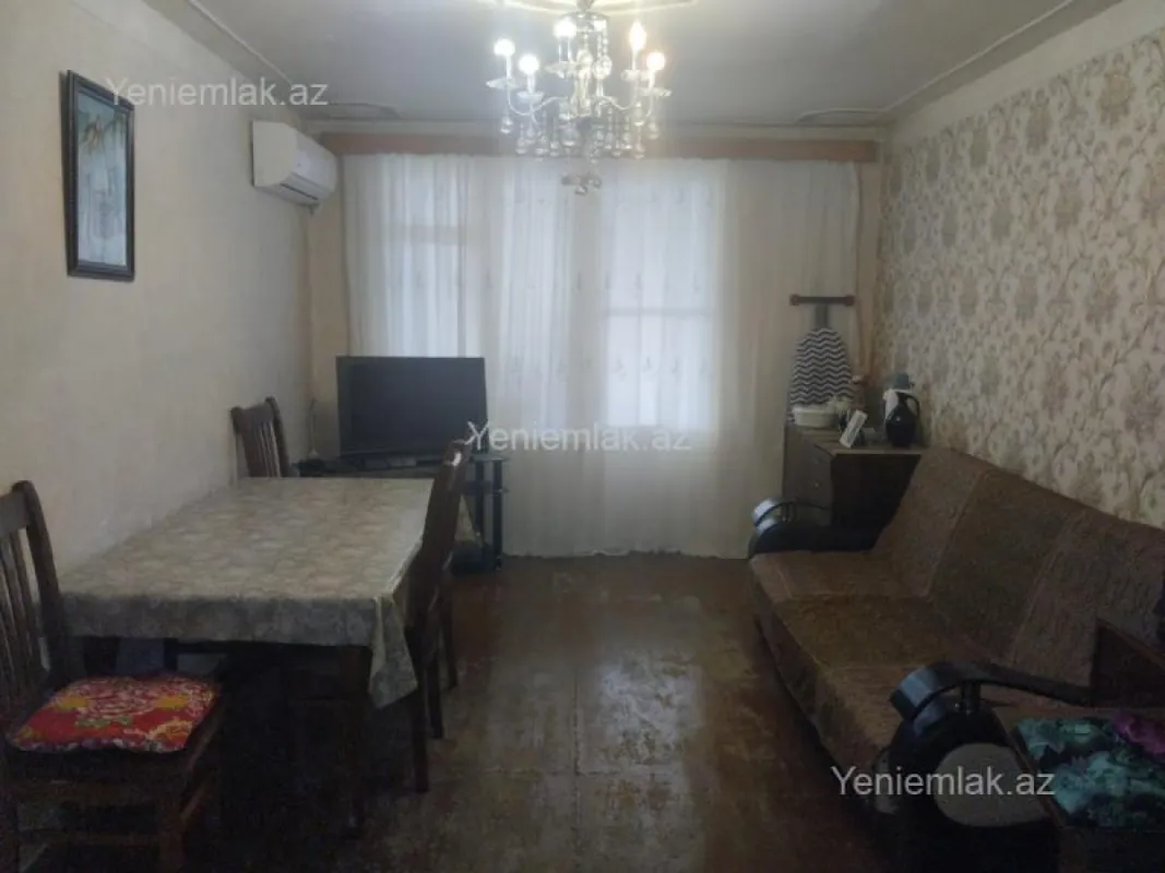 Satılır 3 otaqlı köhnə tikili 70 m²