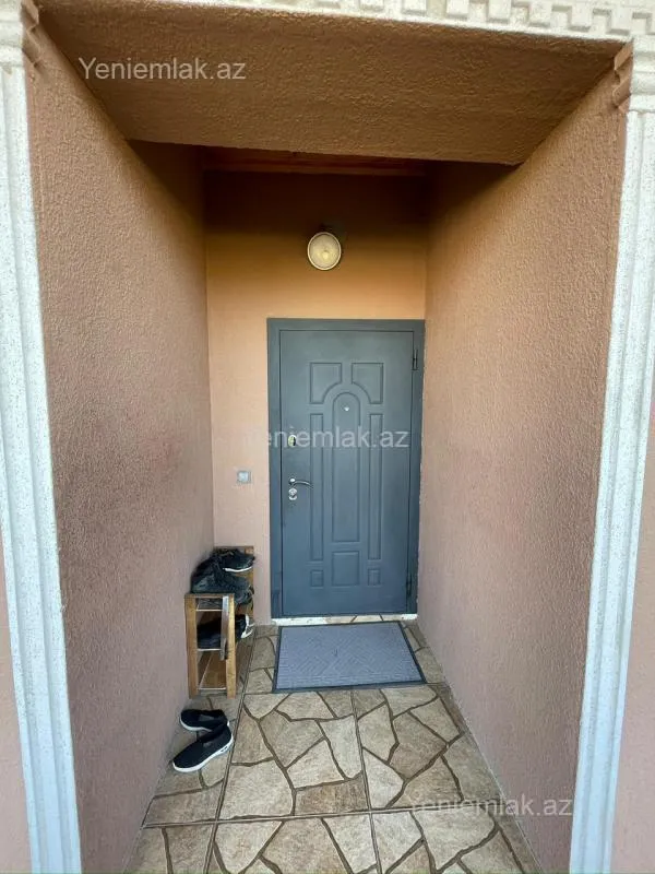 Satılır 6 otaqlı həyət evi 200 m²