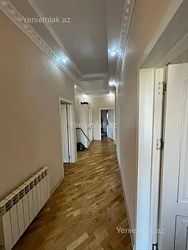 Satılır 6 otaqlı həyət evi 200 m²