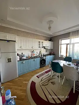 Satılır 6 otaqlı həyət evi 200 m²