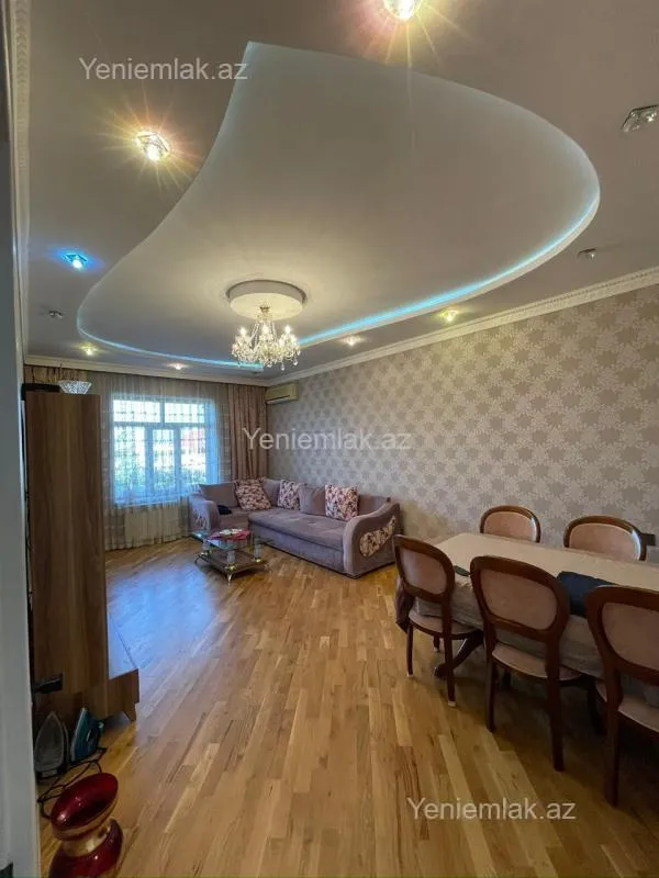 Satılır 6 otaqlı həyət evi 200 m²