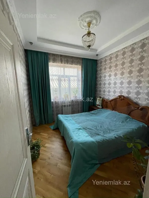 Satılır 6 otaqlı həyət evi 200 m²