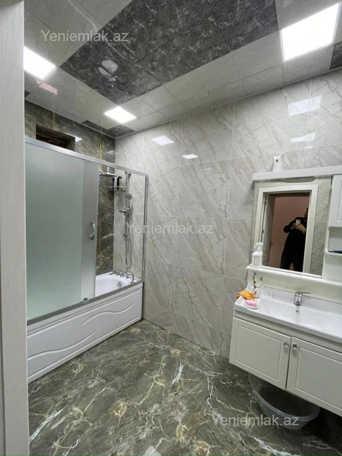 Satılır 6 otaqlı həyət evi 200 m²