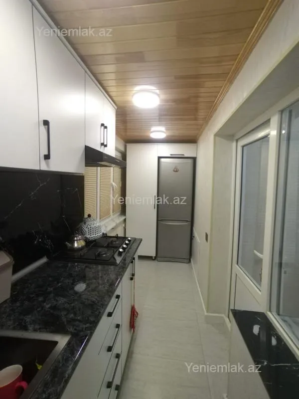 Satılır 3 otaqlı köhnə tikili 70 m²