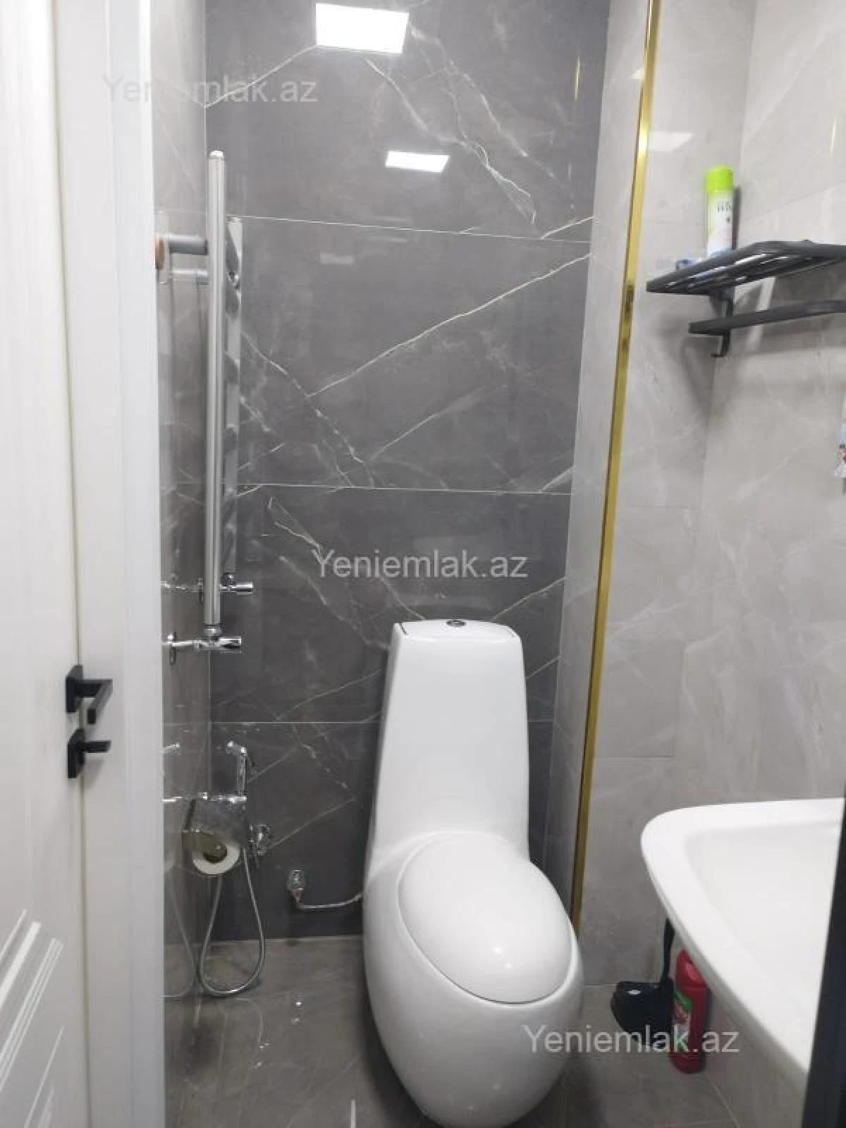 Satılır 3 otaqlı köhnə tikili 70 m²