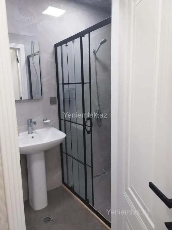 Satılır 3 otaqlı köhnə tikili 70 m²