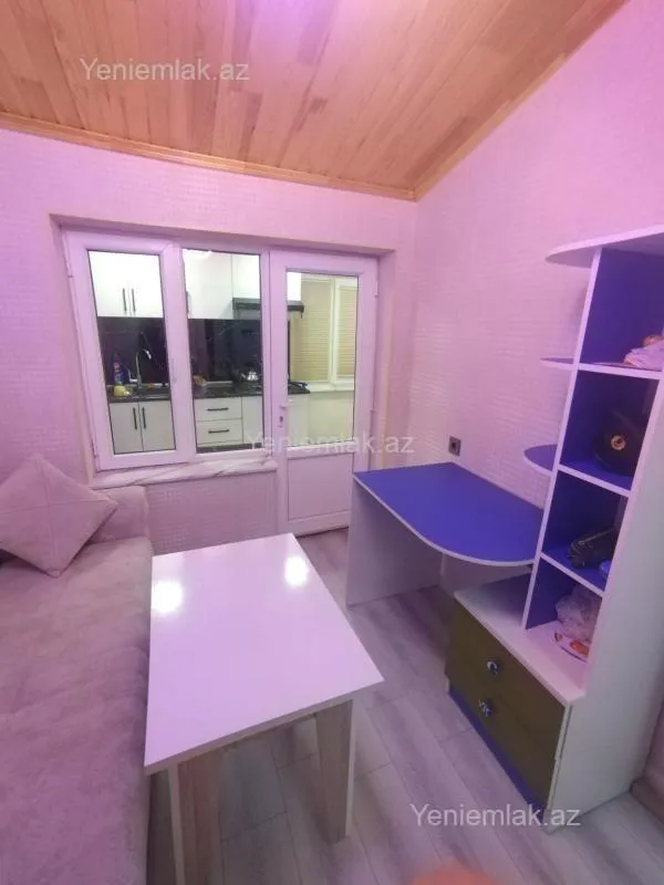 Satılır 3 otaqlı köhnə tikili 70 m²