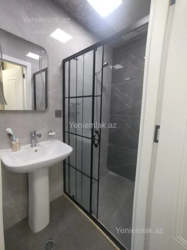 Satılır 3 otaqlı köhnə tikili 70 m²