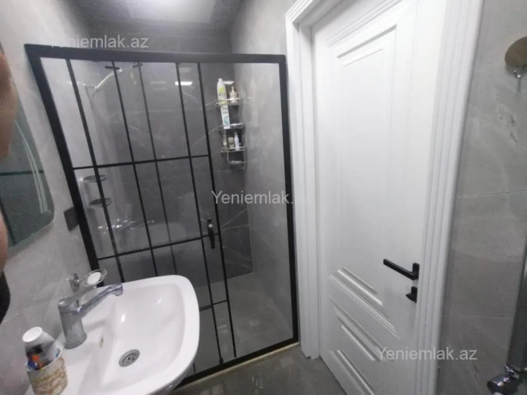 Satılır 3 otaqlı köhnə tikili 70 m²
