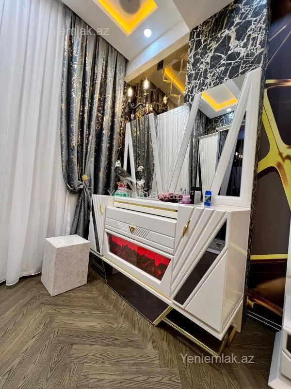 Satılır 3 otaqlı yeni tikili 116.5 m²