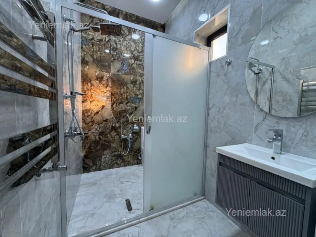 Satılır 4 otaqlı həyət evi 230 m²