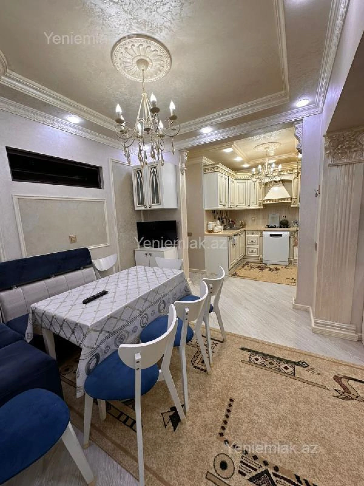 Satılır 5 otaqlı köhnə tikili 130 m²