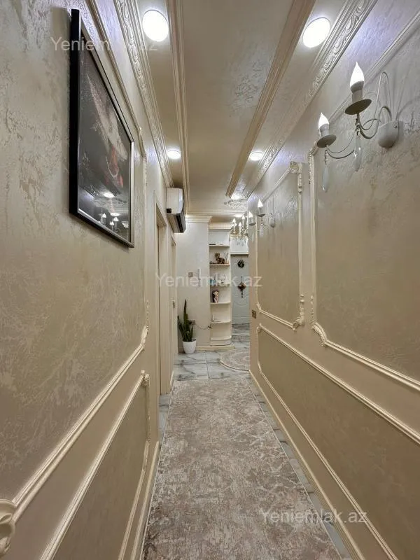 Satılır 5 otaqlı köhnə tikili 130 m²