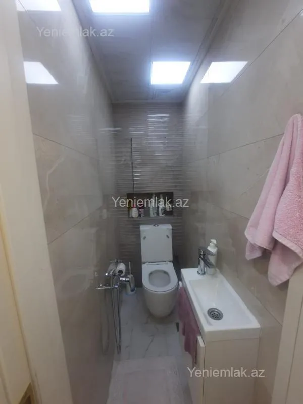 Satılır 5 otaqlı köhnə tikili 130 m²