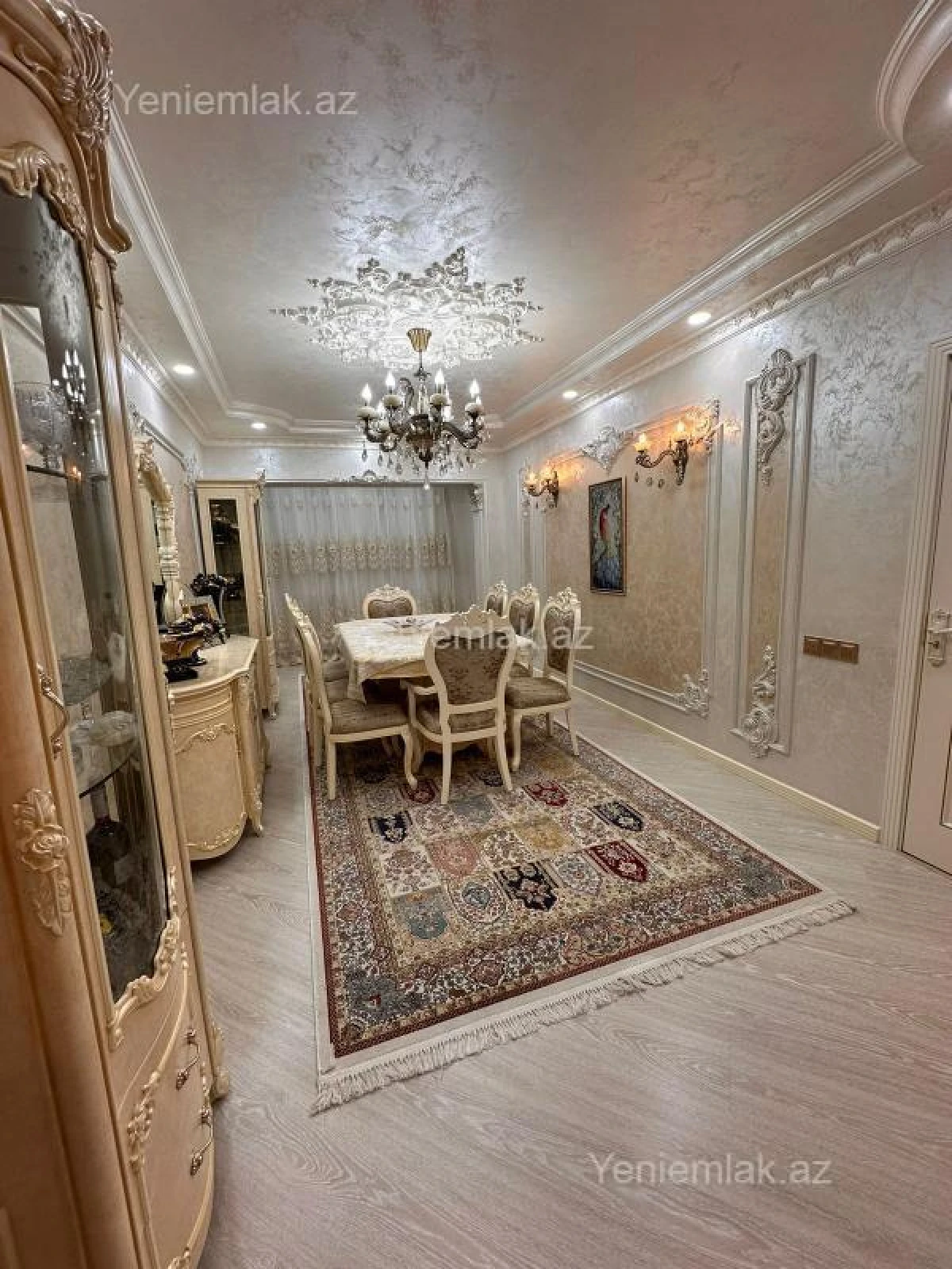 Satılır 5 otaqlı köhnə tikili 130 m²