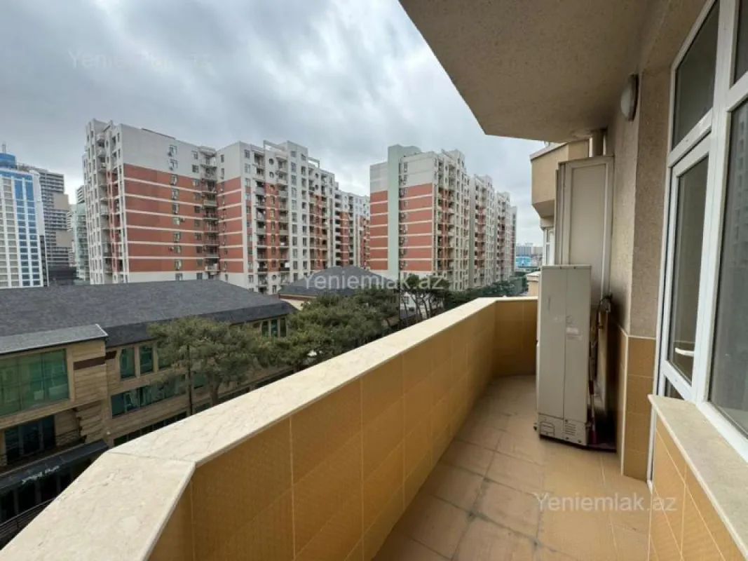 Satılır 4 otaqlı yeni tikili 188 m²