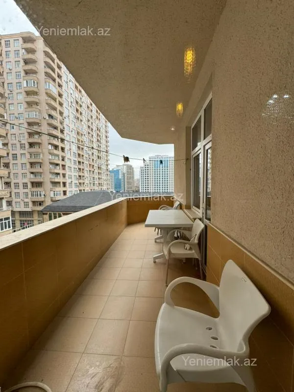 Satılır 4 otaqlı yeni tikili 188 m²