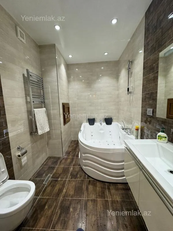 Satılır 4 otaqlı yeni tikili 188 m²