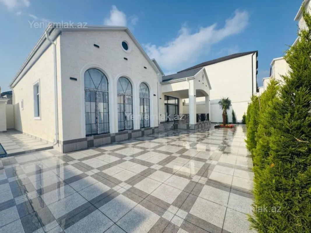 Satılır 4 otaqlı həyət evi 250 m²