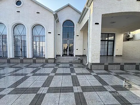 Satılır 4 otaqlı həyət evi 250 m²