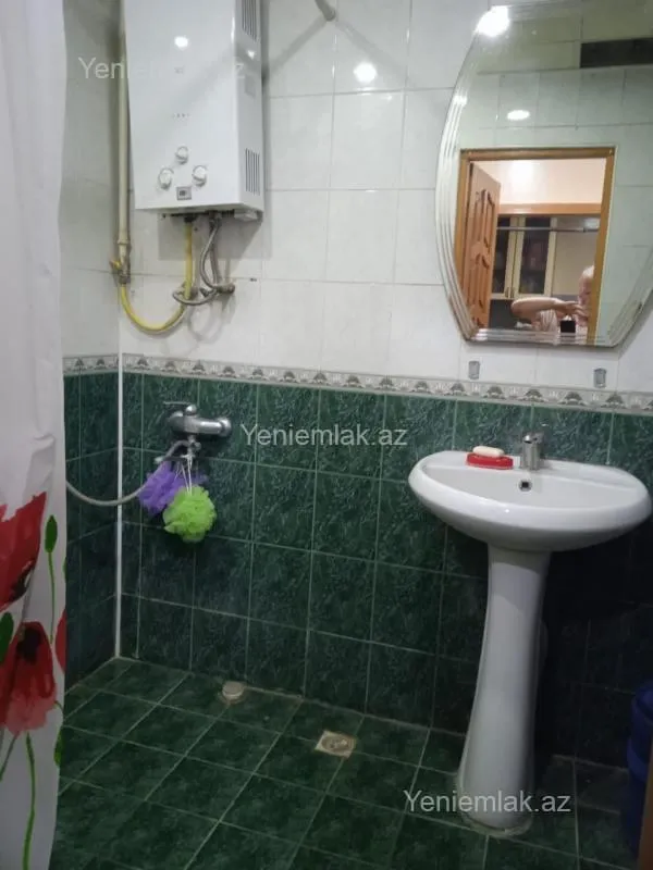 Satılır 3 otaqlı köhnə tikili 90 m²