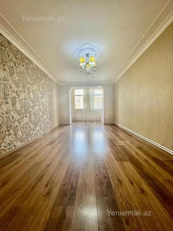 Satılır 3 otaqlı köhnə tikili 80 m²