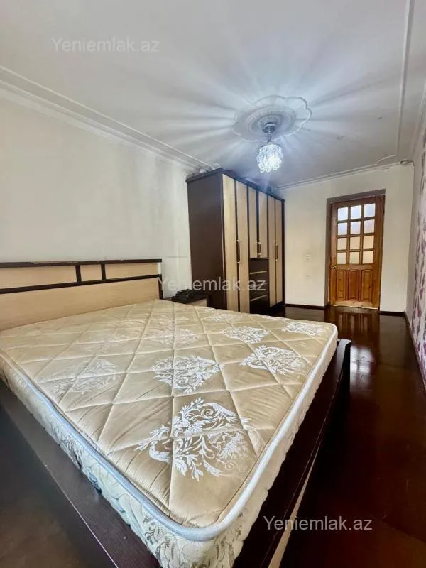 Satılır 3 otaqlı köhnə tikili 80 m²
