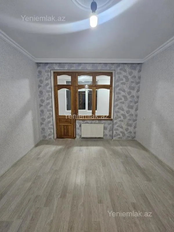 Satılır 2 otaqlı köhnə tikili 56 m²