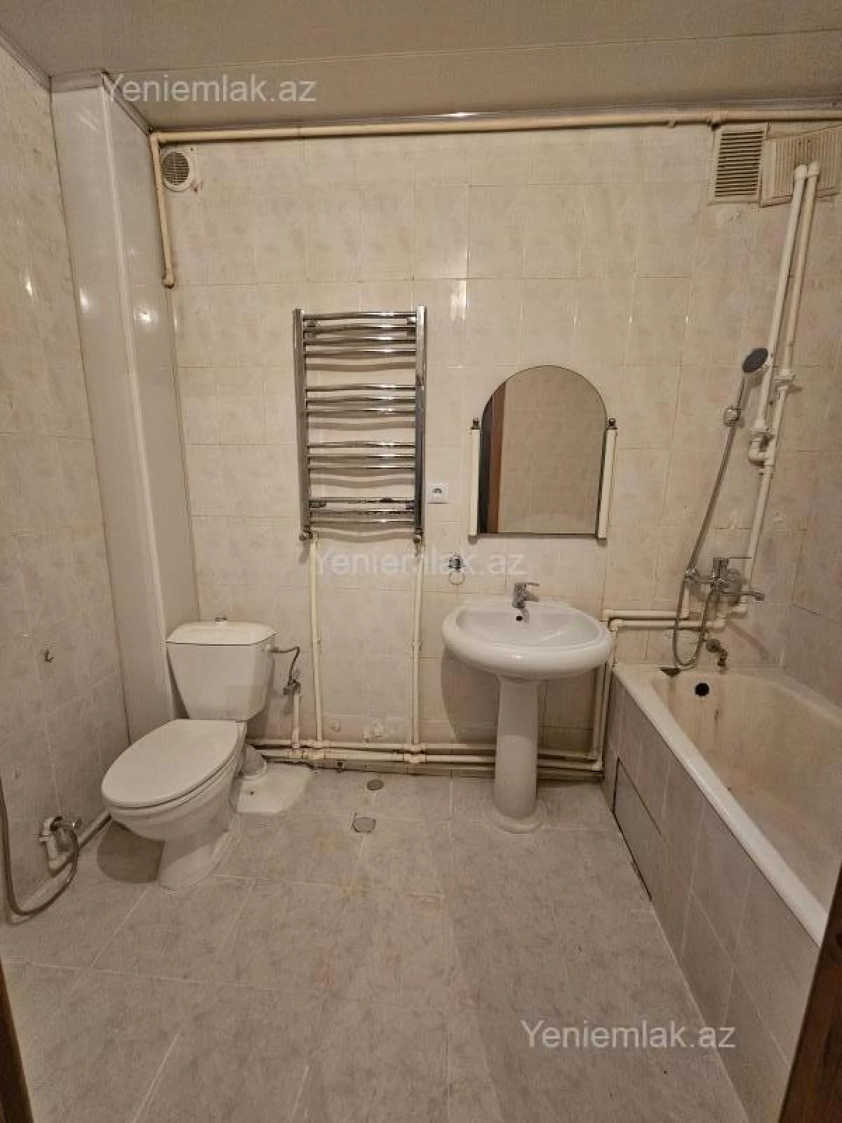 Satılır 2 otaqlı köhnə tikili 56 m²