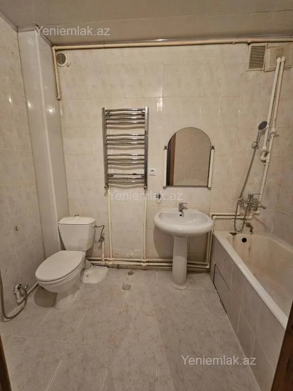Satılır 2 otaqlı köhnə tikili 56 m²