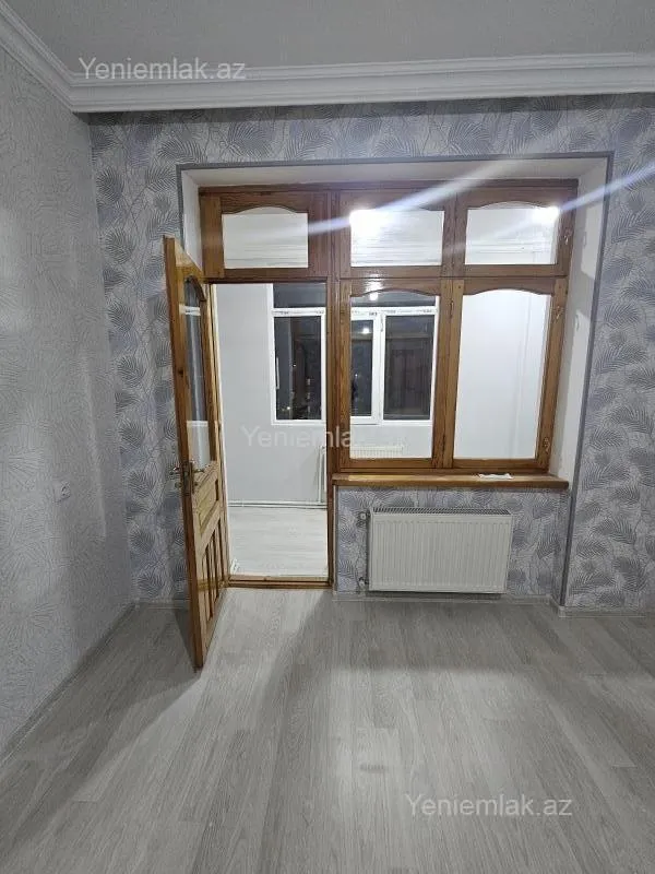 Satılır 2 otaqlı köhnə tikili 56 m²