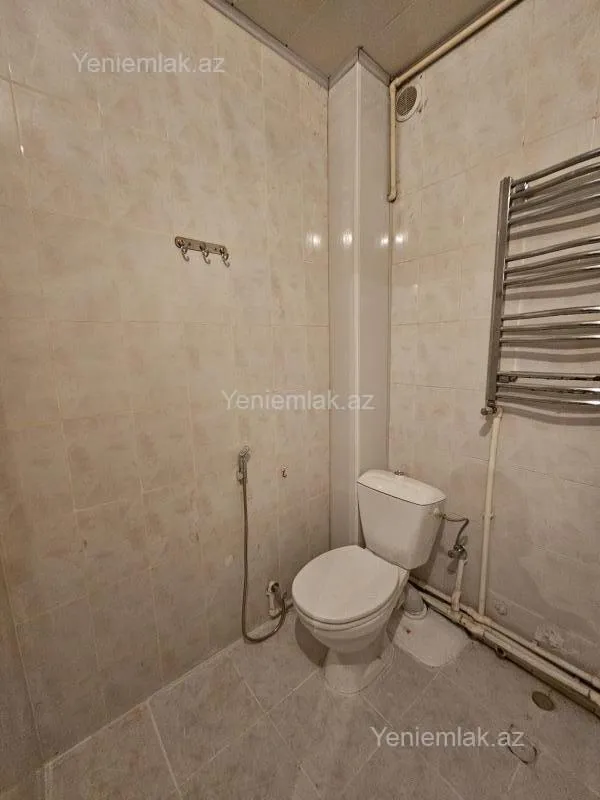 Satılır 2 otaqlı köhnə tikili 56 m²