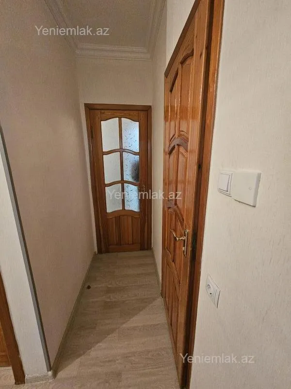 Satılır 2 otaqlı köhnə tikili 56 m²