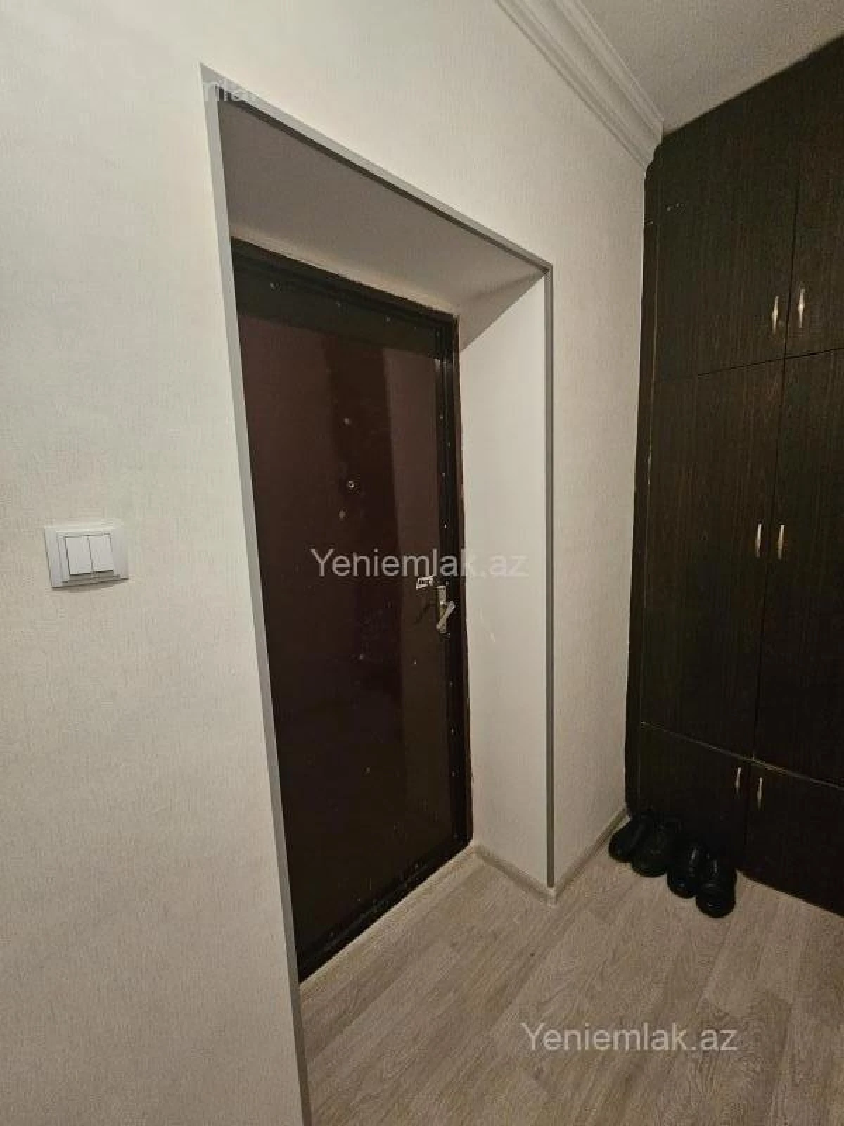 Satılır 2 otaqlı köhnə tikili 56 m²