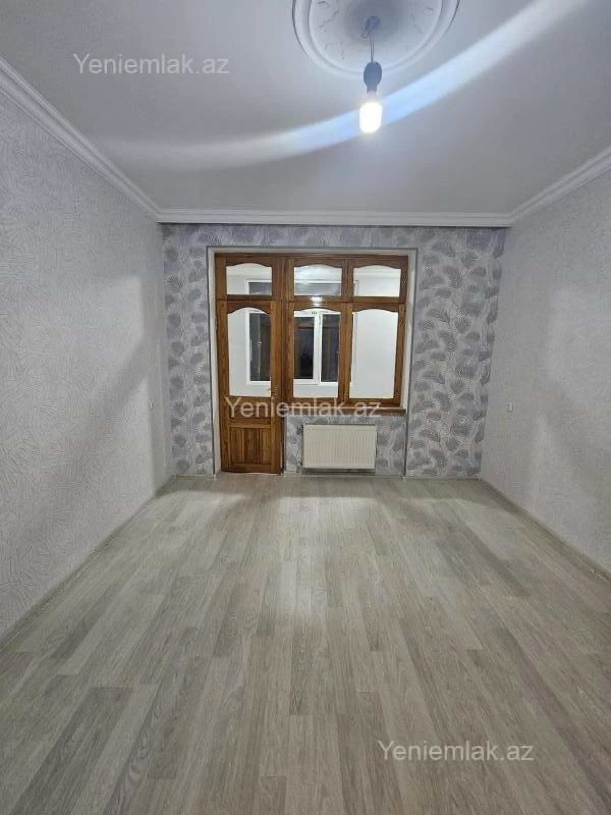 Satılır 2 otaqlı köhnə tikili 56 m²