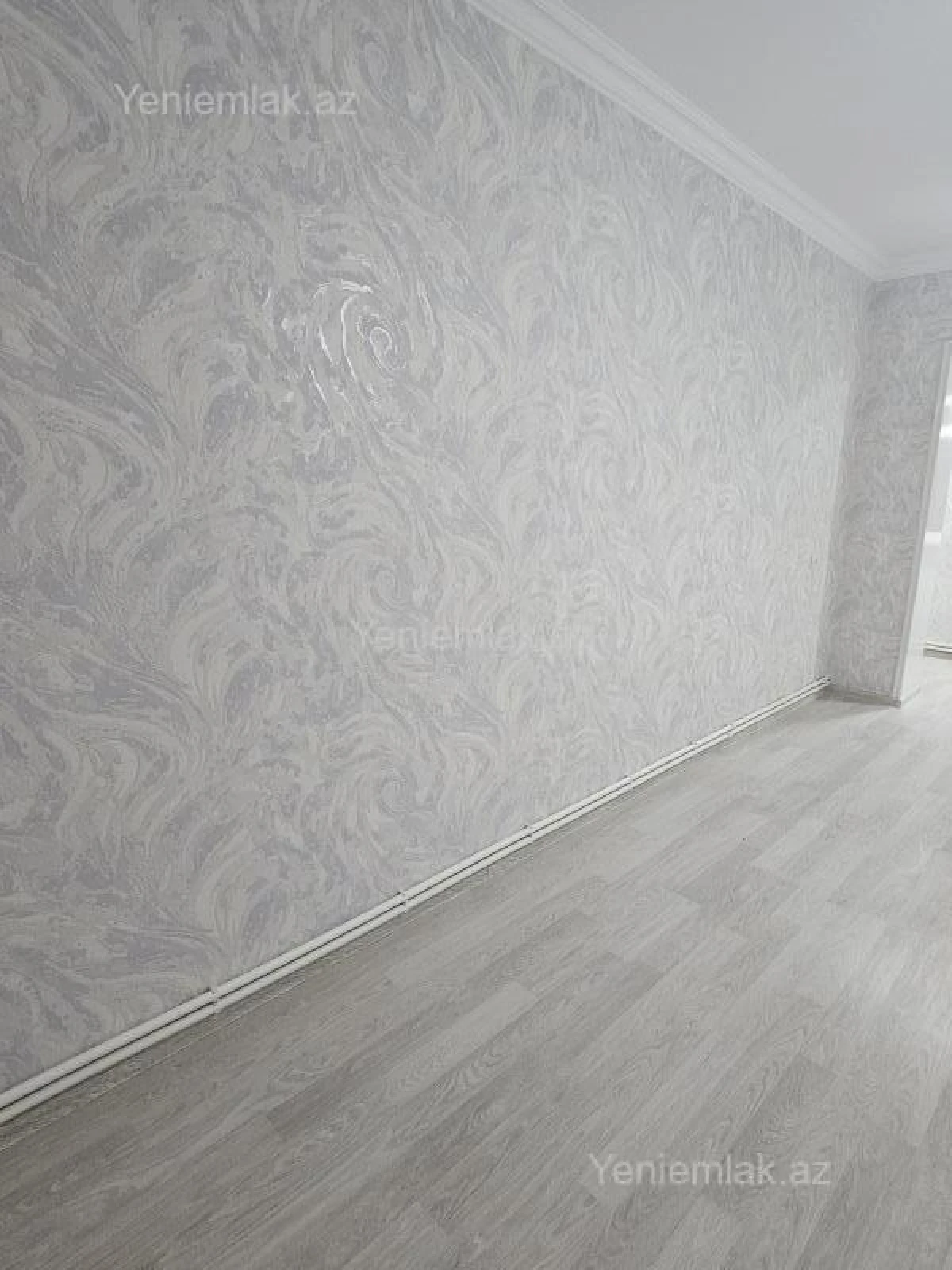 Satılır 2 otaqlı köhnə tikili 56 m²